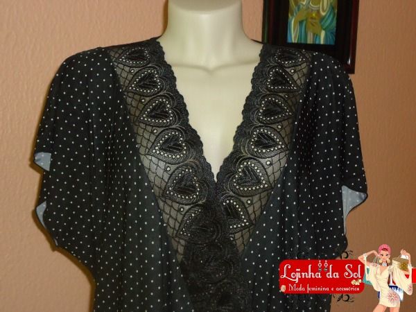 Robe preto com bolinhas brancas tam. M/G